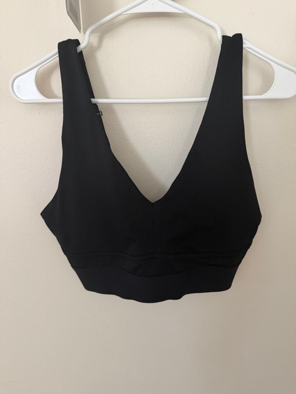 Black V-Neck Seamless Bralette fabletics